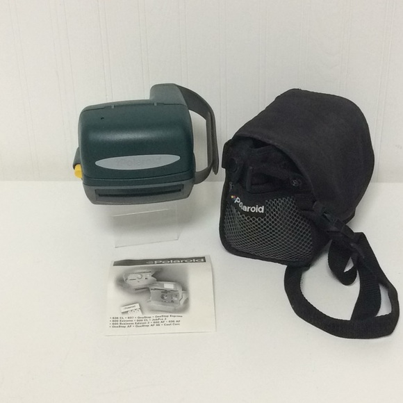 Polaroid One-Step Express Camera & Camera Bag - Picture 2 of 15